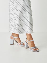 Tamaris vaaleansininen korollinen sandaali koko 37